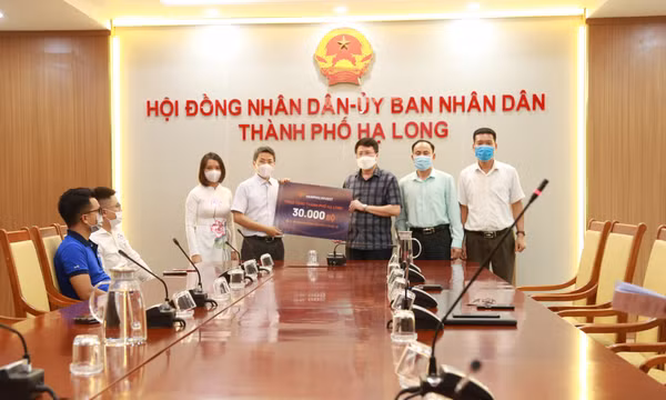 TP Hạ Long tiếp nhận trên 30.000 bộ xét nghiệm nhanh Covid-19