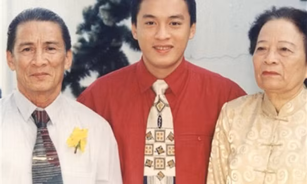 Ca sĩ Lam Trường đau buồn báo tin cha qua đời