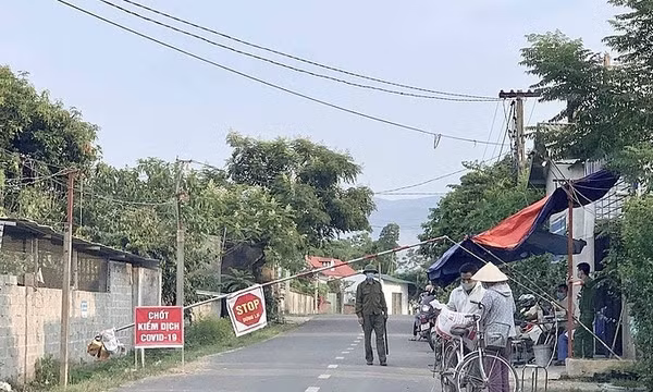 Một công nhân 'thông chốt' từ Hà Nội về Bắc Giang dương tính nCoV
