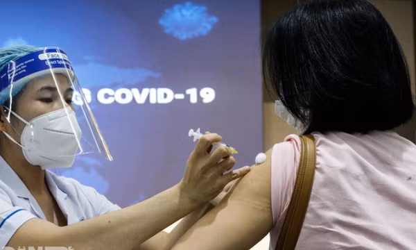 Bộ KH&CN: Ưu tiên nghiên cứu, chuyển giao CN sản xuất vắc xin Covid-19