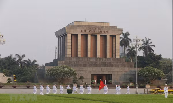 Lăng Chủ tịch Hồ Chí Minh - Mãi là không gian thiêng liêng của dân tộc
