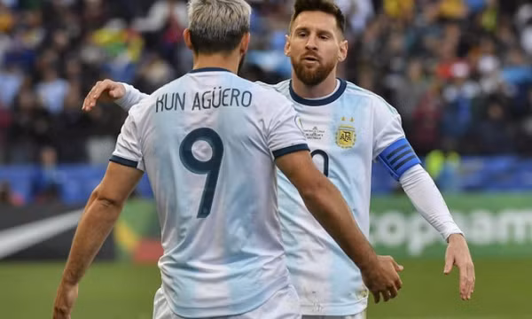 Messi ra đi, Barca liền nhận tin dữ từ Sergio Aguero