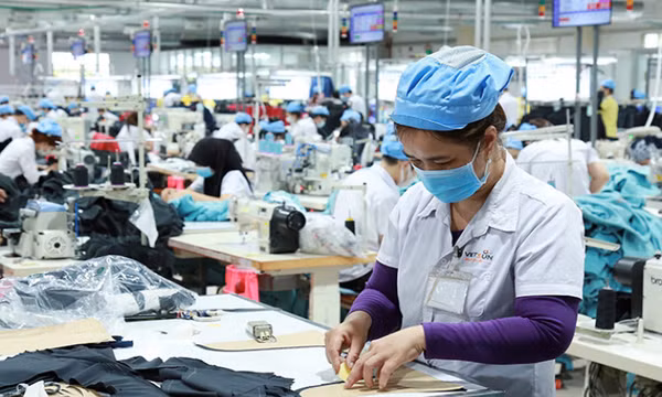Gỡ vướng cho doanh nghiệp, duy trì "mạch máu" kinh tế
