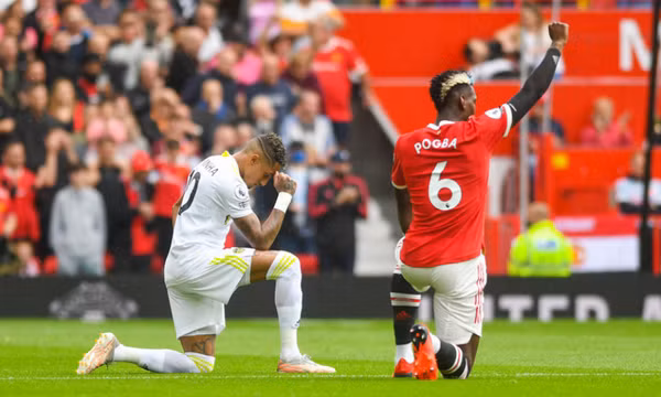 Paul Pogba đàm phán ở lại MU