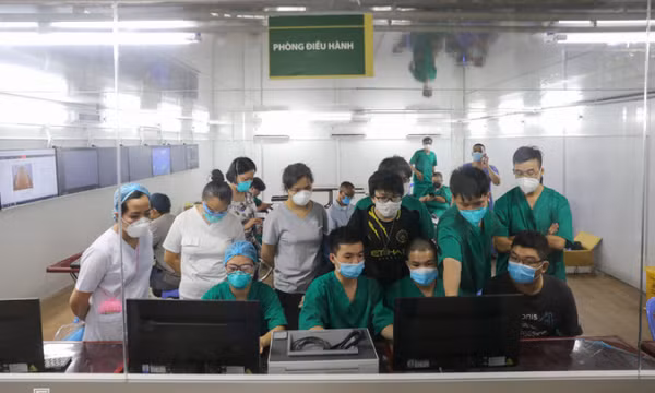Cấp tốc đào tạo y bác sĩ cấp cứu, hồi sức tích cực, sử dụng máy thở