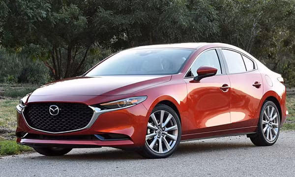 Xe sedan hạng C nào ở Việt Nam uống xăng khoẻ nhất?