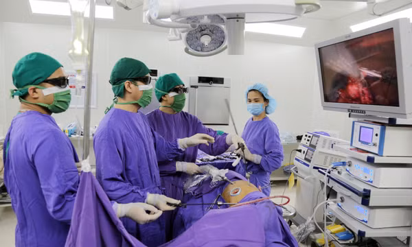 Phẫu thuật nội soi 3D cắt đa kén khí phổi cho bệnh nhân COPD
