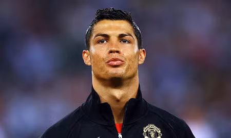 Ronaldo vượt qua kiểm tra y tế để gia nhập Man United
