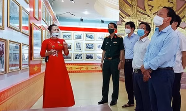 Cuộc đời, sự nghiệp Đại tướng Võ Nguyên Giáp qua 110 bức ảnh quý