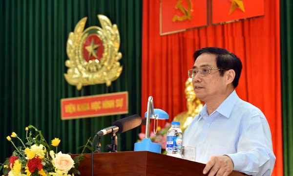 Giữ vững trận địa tuyến đầu vừa phòng chống dịch bệnh, vừa đấu tranh phòng chống tội phạm