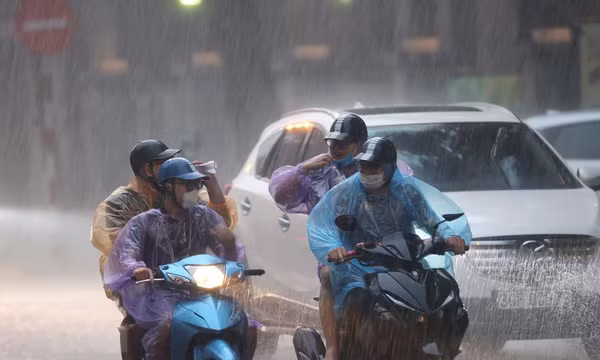 Khu vực Bắc Bộ mưa dông rải rác, tập trung vào đêm và sáng sớm