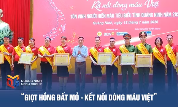 “Giọt hồng Đất Mỏ - Kết nối dòng máu Việt”
