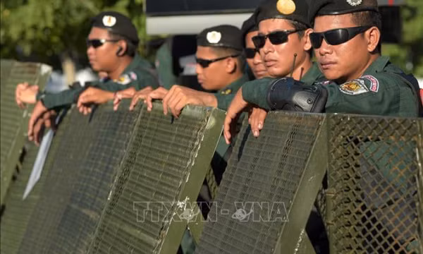 Hiến binh Campuchia giải cứu 8 công dân Thái Lan