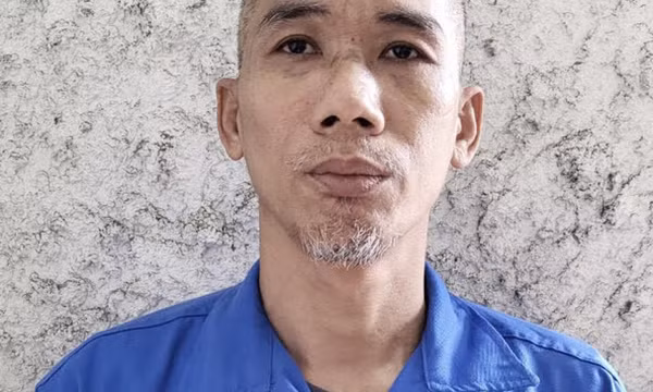 Bố nuôi lừa bán con sang Campuchia