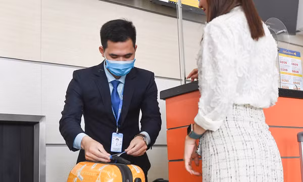 Một số hãng hàng không dừng kiểm tra thẻ hành lý tại các sân bay