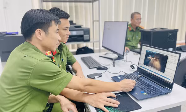 Lặng thầm góp những chiến công