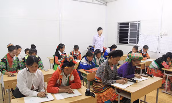 Học viên hoàn thành chương trình xóa mù chữ được xét vào học THCS