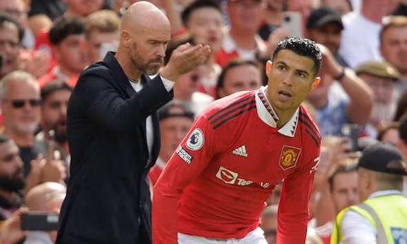 Ronaldo chọn xong bến đỗ, chuẩn bị rời Man United