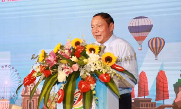 Bộ trưởng Nguyễn Văn Hùng: Ngành du lịch đừng chỉ nhìn thấy toàn màu hồng