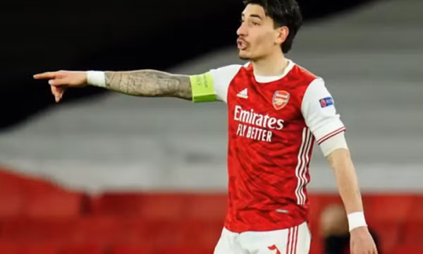 Barca nhập cuộc chiêu mộ hậu vệ Arsenal