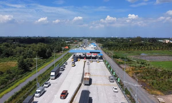 Khẩn trương khắc phục lỗi khi vận hành thu phí không dừng trên cao tốc