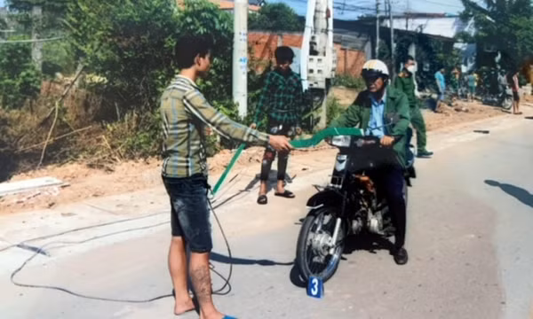 Bắt nhóm côn đồ tuổi teen chuyên dùng kiếm, rựa "xin đểu"