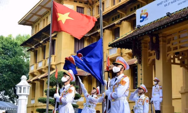Lễ Thượng cờ kỷ niệm 55 năm Ngày thành lập ASEAN