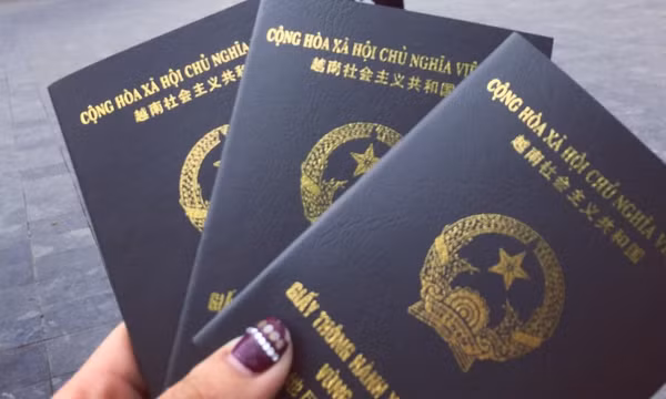 Muốn được cấp giấy thông hành, người dân cần làm gì?
