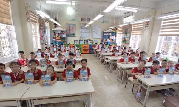 Bộ GDĐT yêu cầu công khai các khoản thu chi đầu năm học mới