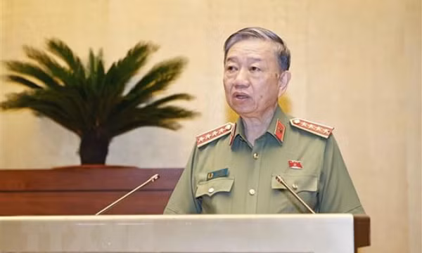Bộ trưởng Bộ Công an Tô Lâm làm rõ hơn về hộ chiếu mẫu mới
