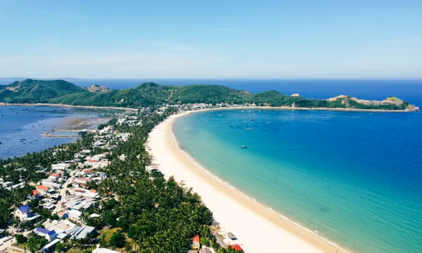Say nắng vì vẻ đẹp biển Vịnh Hòa, điểm nghỉ ngơi tuyệt vời cho dịp lễ 2-9