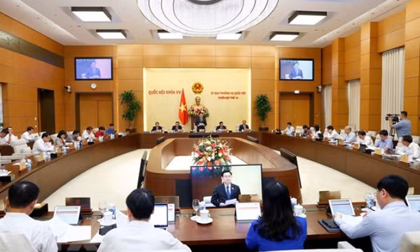 Thường vụ Quốc hội cho ý kiến về kế hoạch đầu tư công trung hạn đợt 3
