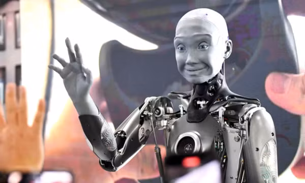 Xem robot 'tân tiến nhất thế giới' biểu cảm khuôn mặt như người thật