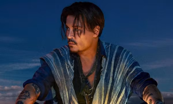 Johnny Depp tiếp tục ký hợp đồng với Dior hậu thắng kiện