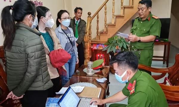 Bắt 2 nhân viên CDC Lâm Đồng liên quan đến Việt Á