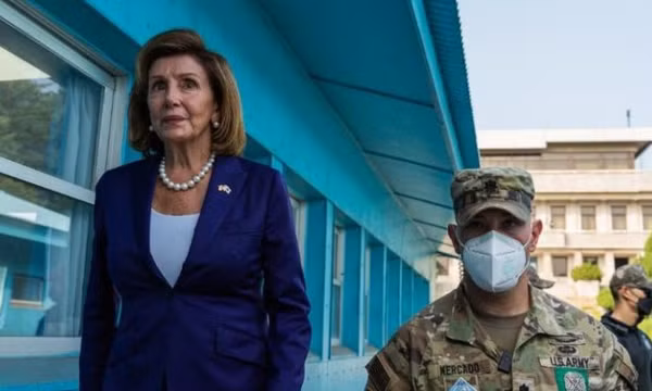 Bà Pelosi thăm biên giới liên Triều