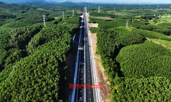 Ngắm cao tốc Vân Đồn - Móng Cái trước ngày khai thác