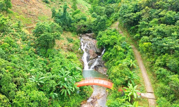 Để khai thác tiềm năng du lịch khám phá thắng cảnh ở Tiên Yên 