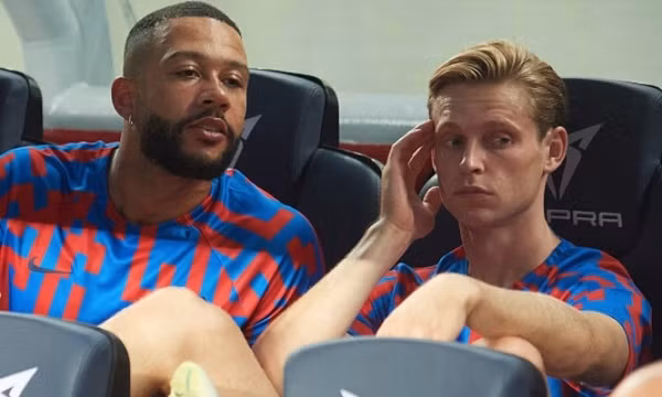 Barca bế tắc vì Memphis Depay