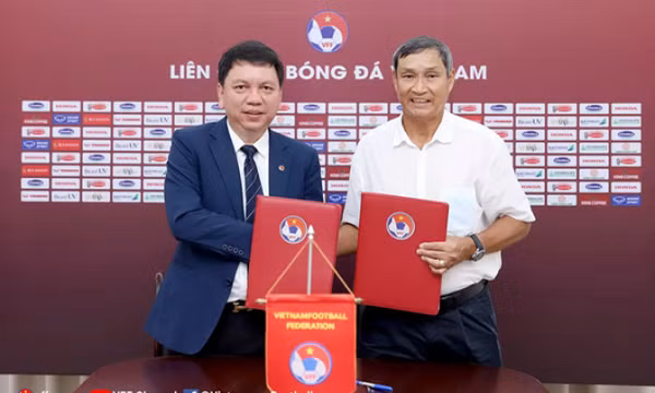 HLV Mai Đức Chung gia hạn hợp đồng, dẫn dắt tuyển nữ Việt Nam ở World Cup