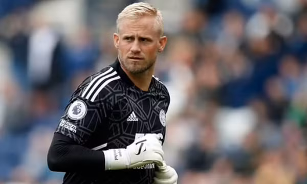 Kasper Schmeichel rời Leicester với giá 1 triệu euro