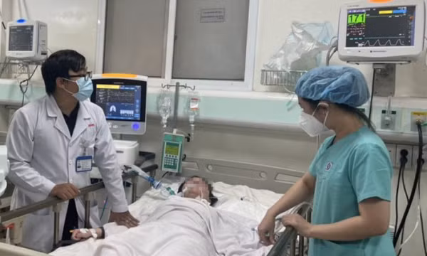Nữ sinh vụ ngộ độc rượu tổn thương não, tình trạng nặng
