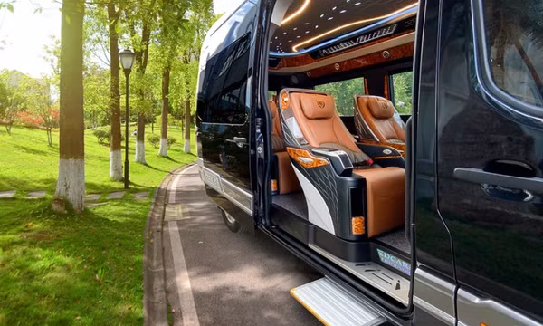 Bộ GTVT làm rõ thông tin cấm xe limousine cải tạo