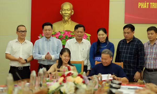Đẩy mạnh nâng cao chất lượng nguồn nhân lực