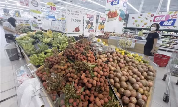Giá tiêu dùng vẫn neo cao: Có độ trễ nhưng "không nên trễ quá"