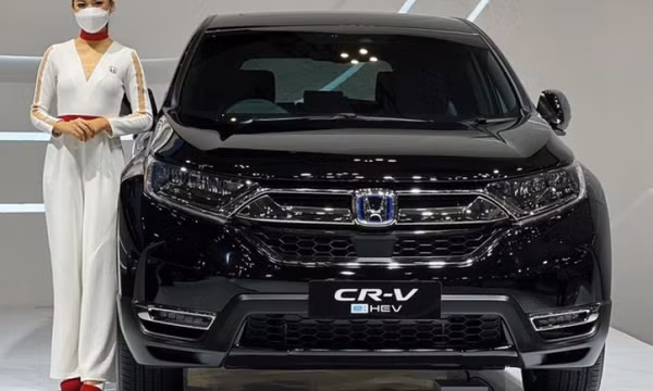 Honda CR-V e:HEV 2022 bản tiết kiệm xăng bất ngờ lộ diện, cận cảnh diện mạo thực tế đẹp mê mẩn