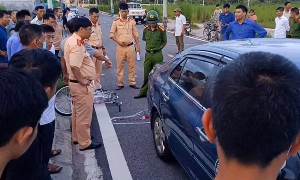 Thầy dạy đi uống nước, nữ học viên tập lái gây TNGT làm bé 3 tuổi tử vong