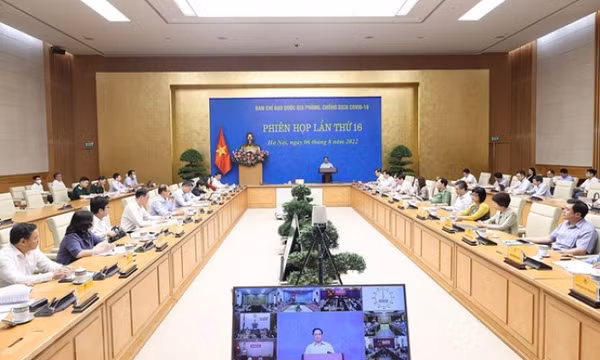 Thủ tướng: Đẩy mạnh và thần tốc hơn nữa việc tiêm vaccine
