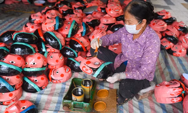 Làng đồ chơi truyền thống Trung thu hối hả vào mùa