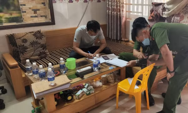 Đã bắt được “siêu trộm” phá cửa nhà thiếu phụ, lấy tài sản tiền tỷ